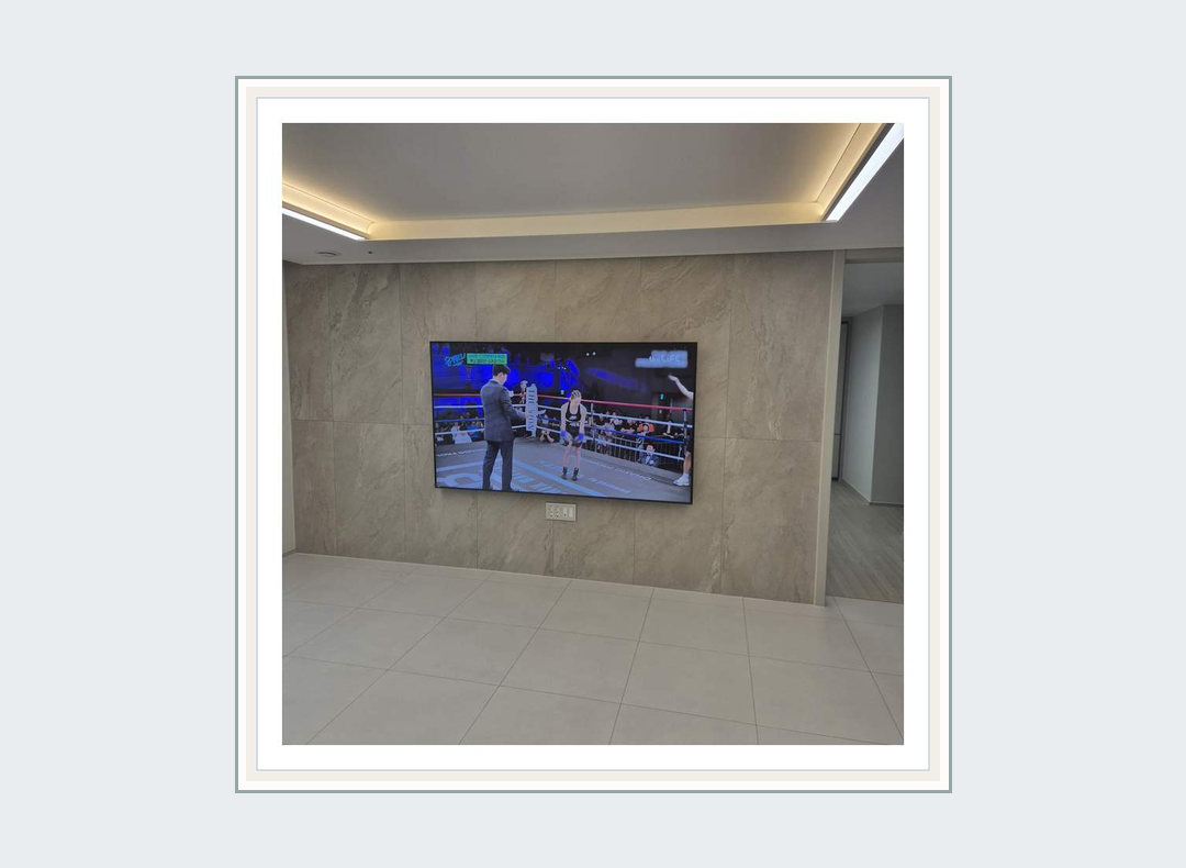 양천구 · 강서구 TV 이전설치와 선숨김 참고 이미지 1 · TV 하단 공간 활용 관련 점검