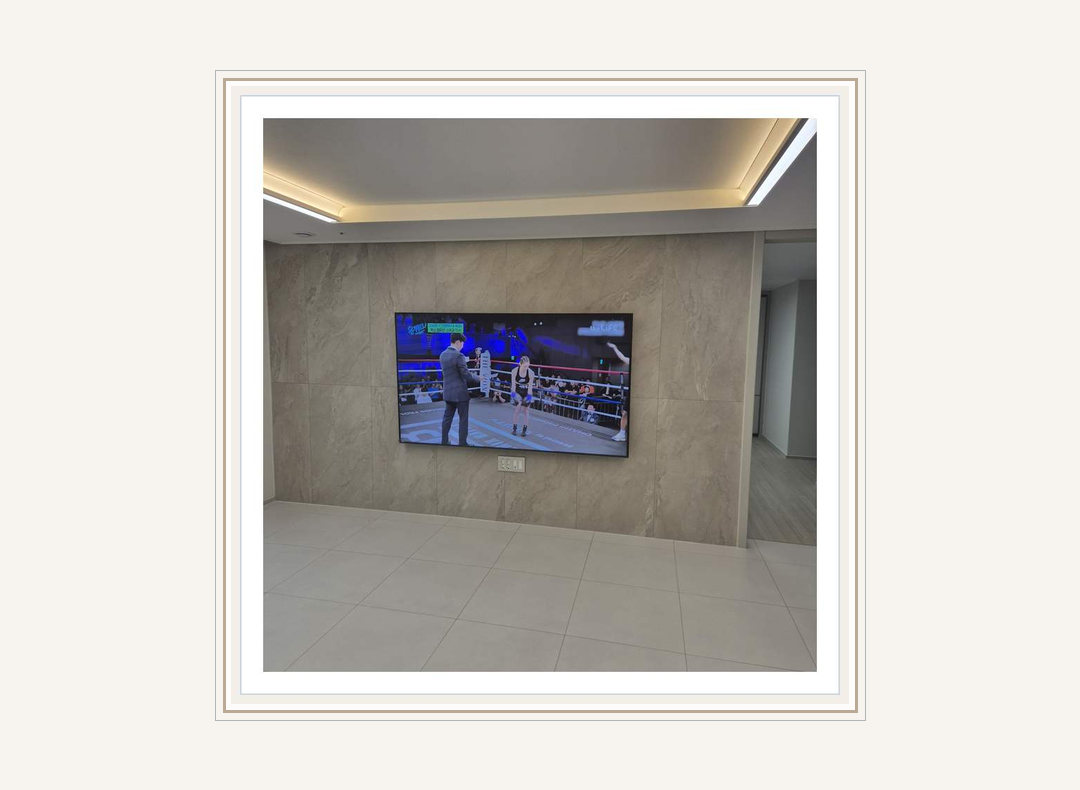 양천구 · 강서구 TV 이전설치와 선숨김 참고 이미지 3 · TV 하단 공간 활용 관련 점검